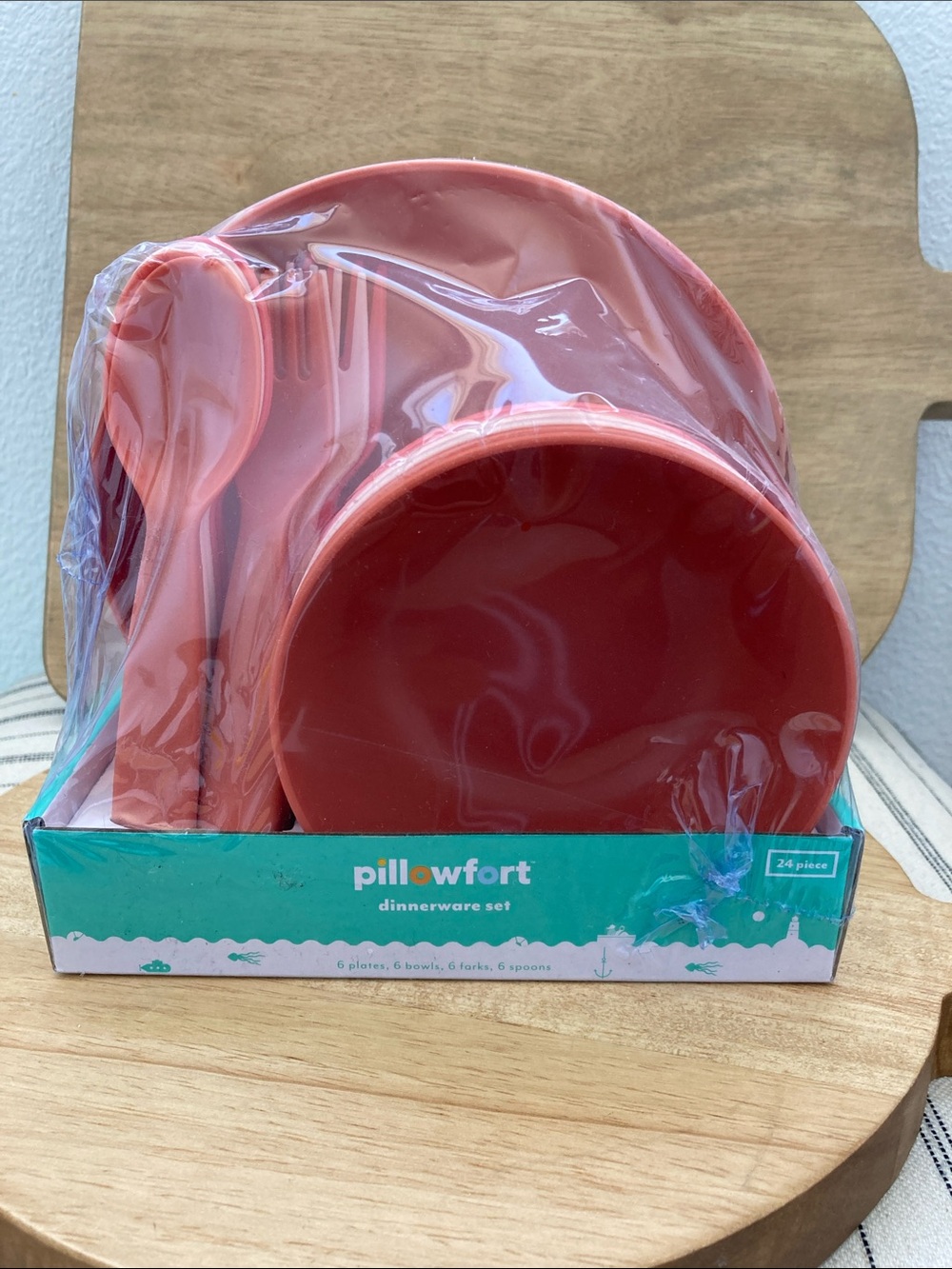 SALE! 50% Off NWT Pillowfort Coral Red Kids Dinnerware Set 24 Pieces